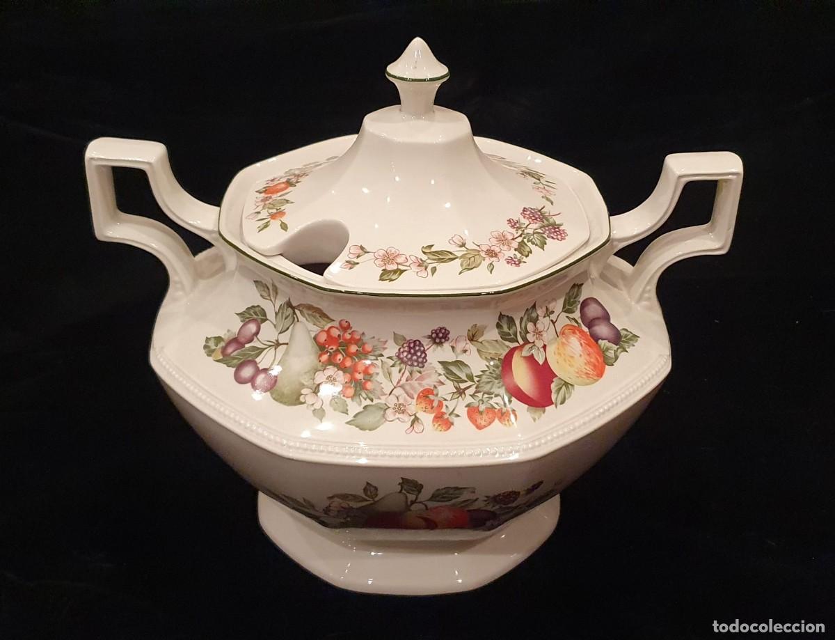 Antig&uuml;edades: Sopera de porcelana inglesa - Foto 1