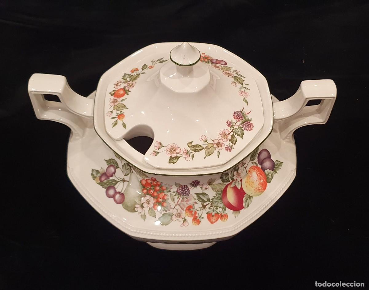 Antig&uuml;edades: Sopera de porcelana inglesa - Foto 2