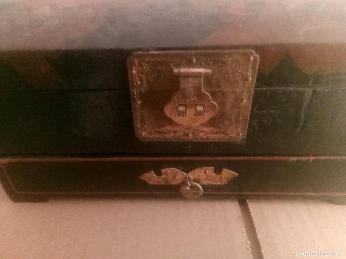 Antig&uuml;edades: CAJA JOYERO MADERA Y TERCIOPELO - Foto 1