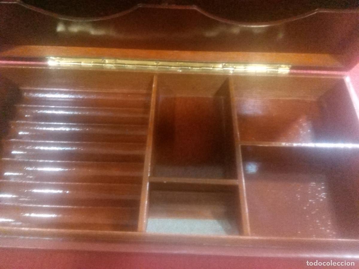 Antig&uuml;edades: CAJA TABAQUERA PIEL MADERA - Foto 2