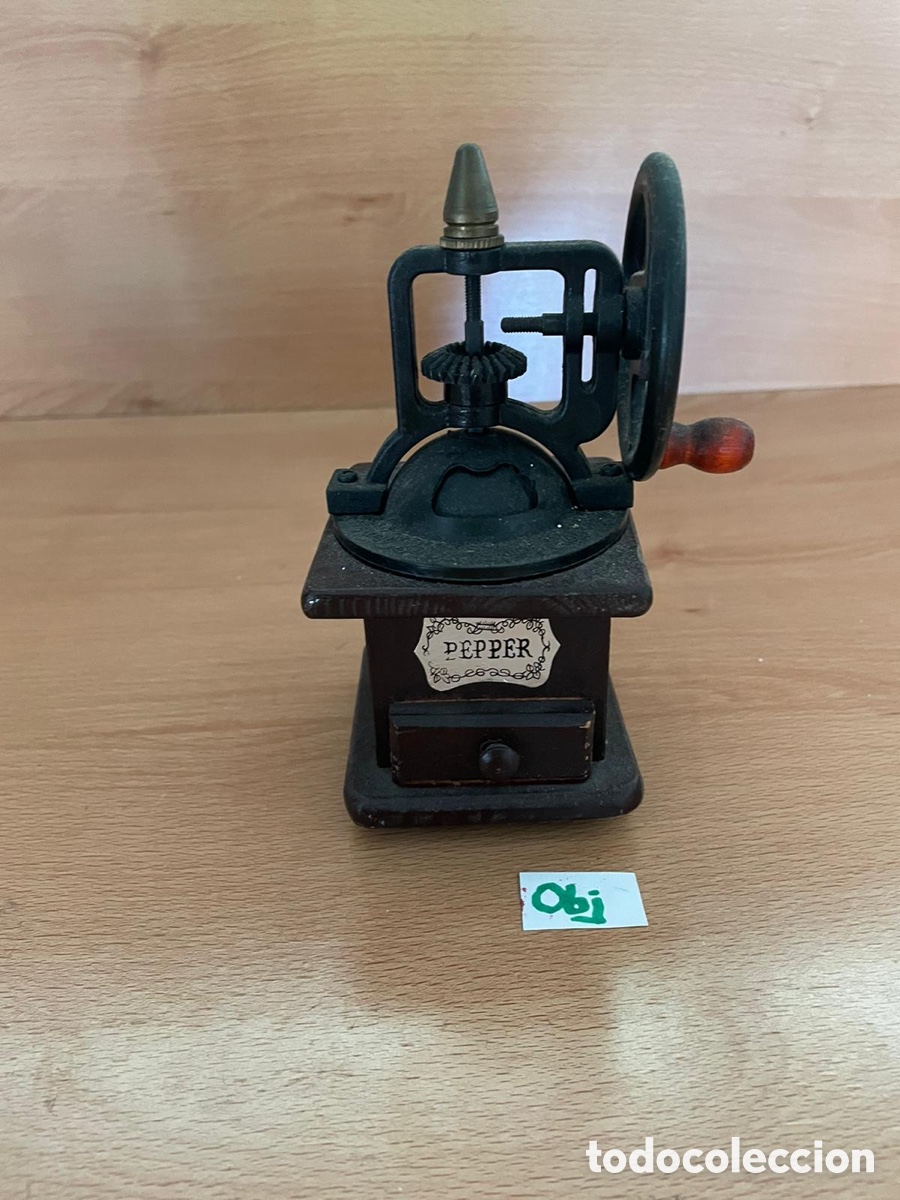 Antig&uuml;edades: Antiguo molinillo de caf&eacute;