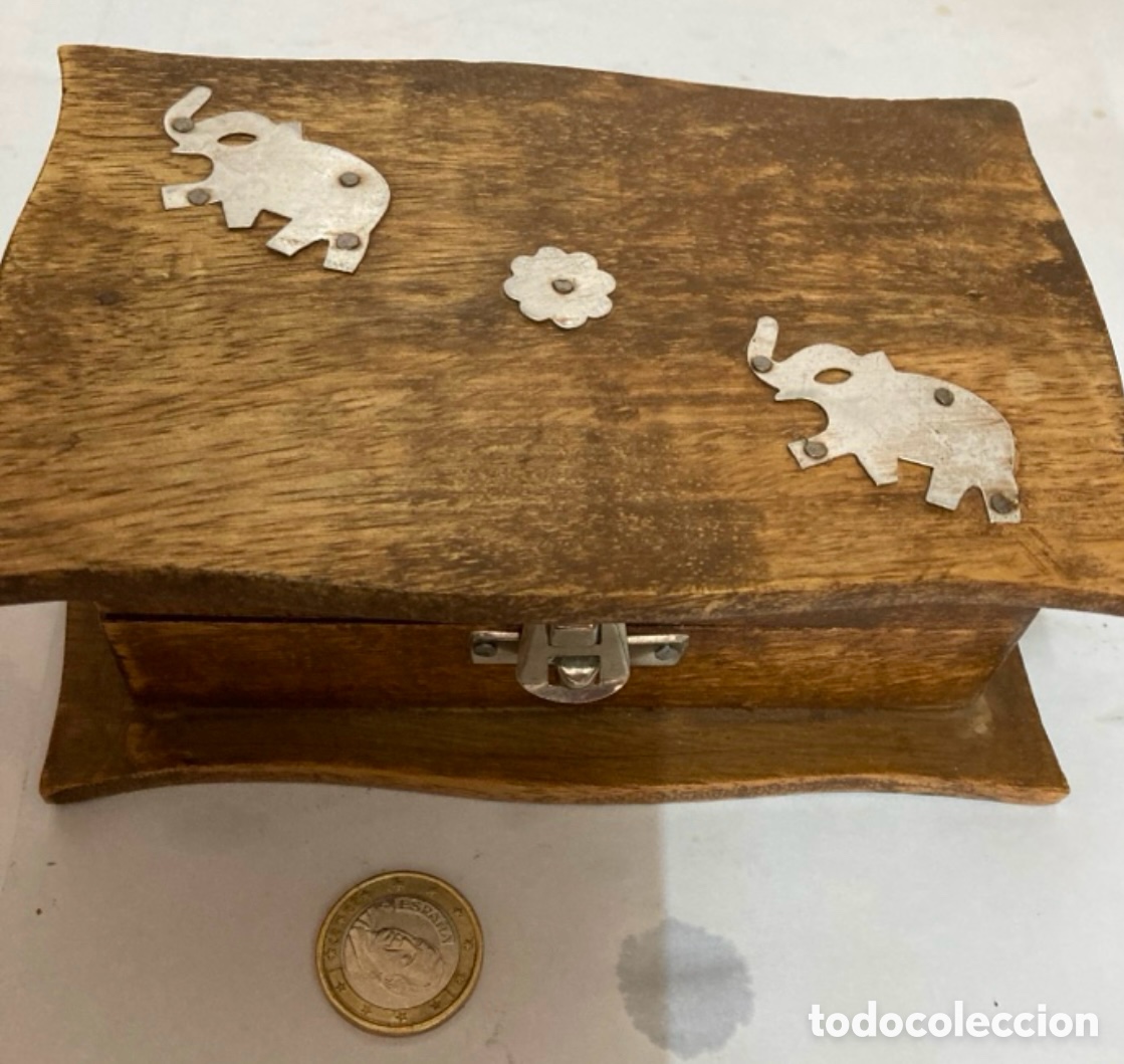 Antig&uuml;edades: CAJA DE MADERA ADORNOS ELEFANTES - Foto 2