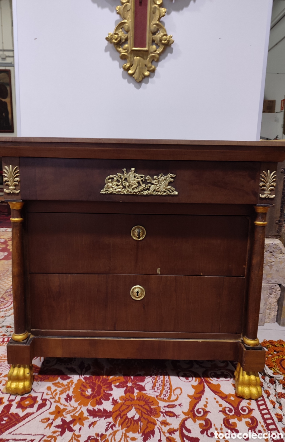 Antig&uuml;edades: Comoda de impacto franc&eacute;s - Foto 1