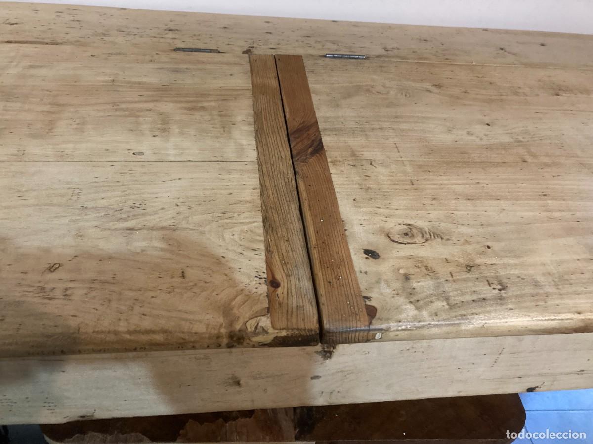 Antig&uuml;edades: Pupitre industrial en madera lavada - Foto 5