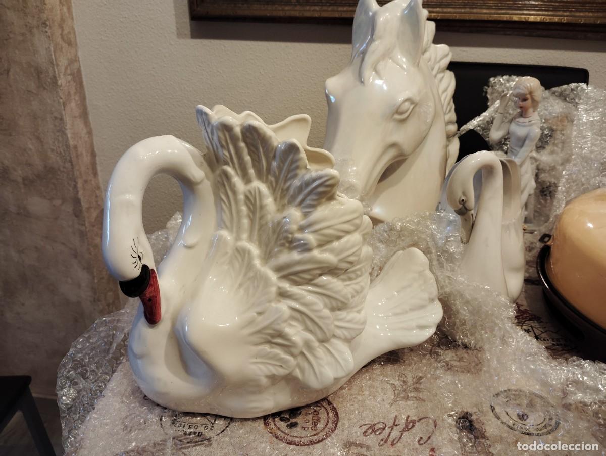 Antig&uuml;edades: Cisne ceramica esmaltada - Foto 1