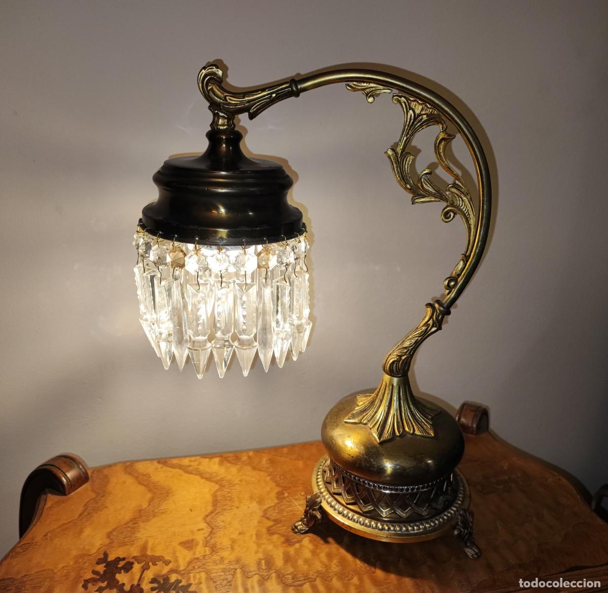 Antig&uuml;edades: EXCELENTE LAMPARA DE SOBRE MESA, DE BRONCE Y CRISTAL - Foto 3