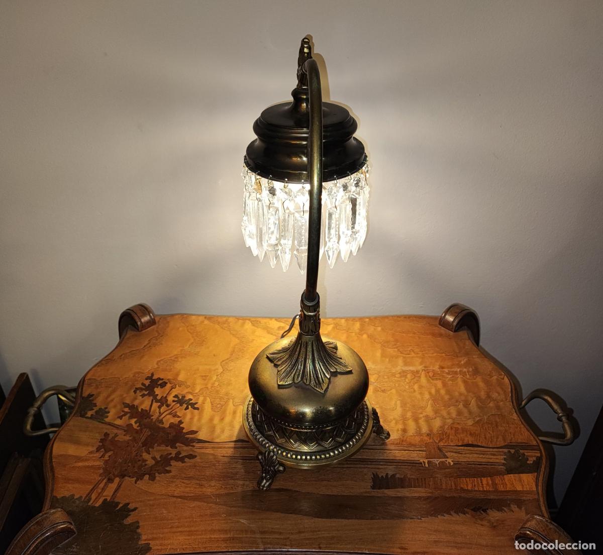 Antig&uuml;edades: EXCELENTE LAMPARA DE SOBRE MESA, DE BRONCE Y CRISTAL - Foto 4