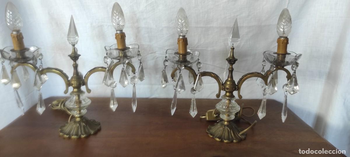 Antig&uuml;edades: PAREJA DE CANDELABROS DE BRONCE Y CRISTAL. - Foto 1