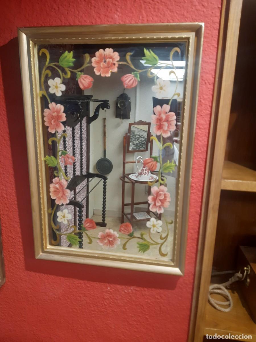 Antig&uuml;edades: ESPEJO CON PINTURAS DE FLORES - Foto 1
