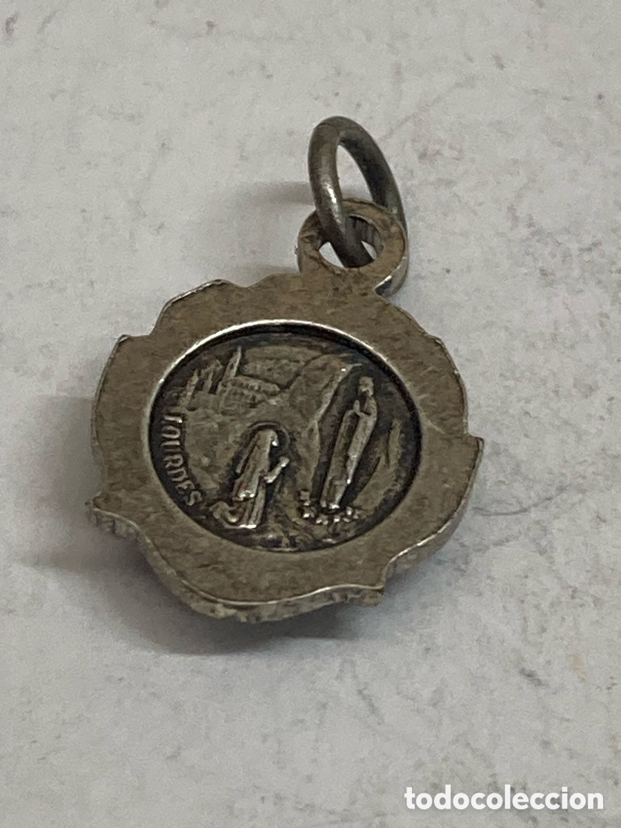 Antig&uuml;edades: Medalla de metal religioso C369 - Foto 2