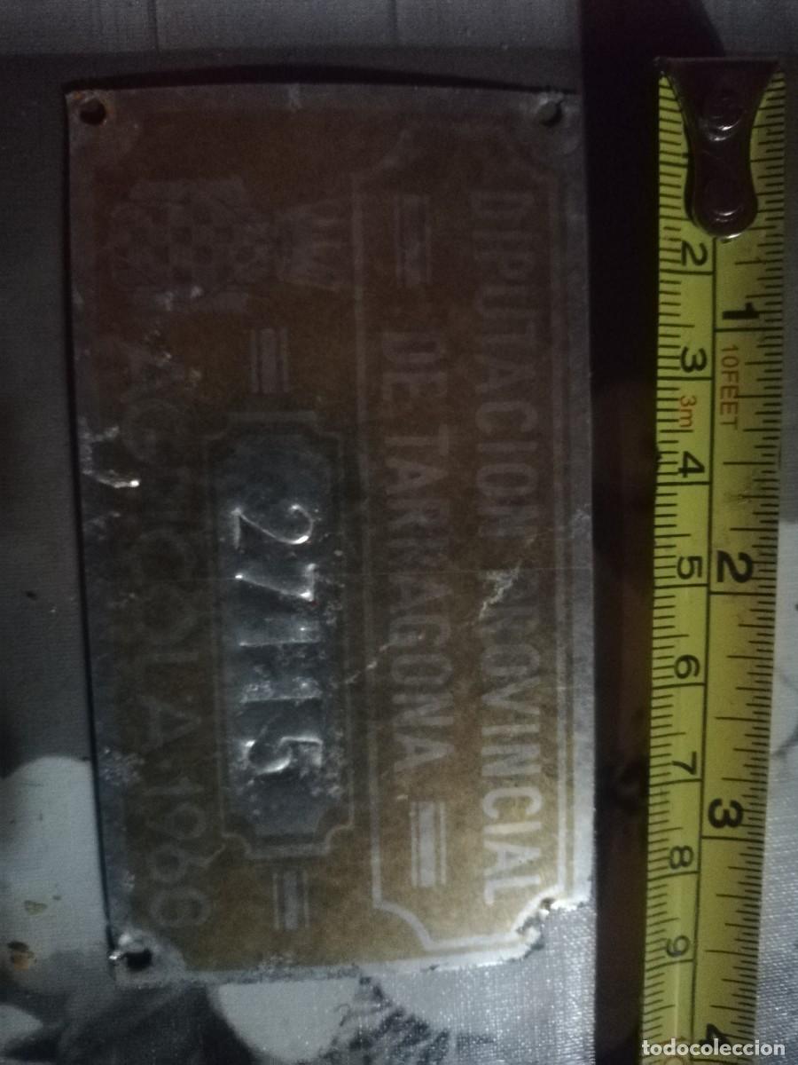 Antig&uuml;edades: Placa de matr&iacute;cula agr&iacute;cola 1960 - Foto 2