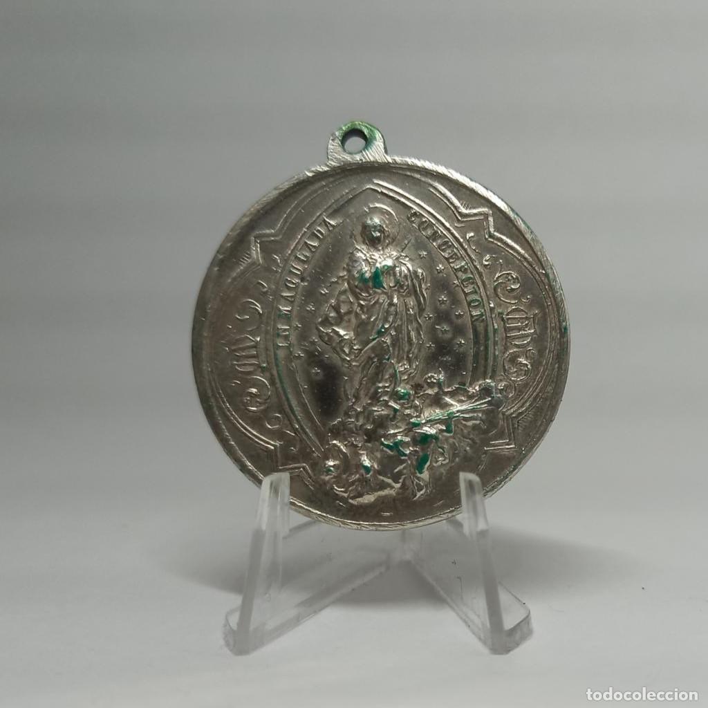 Antig&uuml;edades: Medalla Inmaculada Concepci&oacute;n - Ostensorio con &aacute;ngeles. M069 - Foto 2