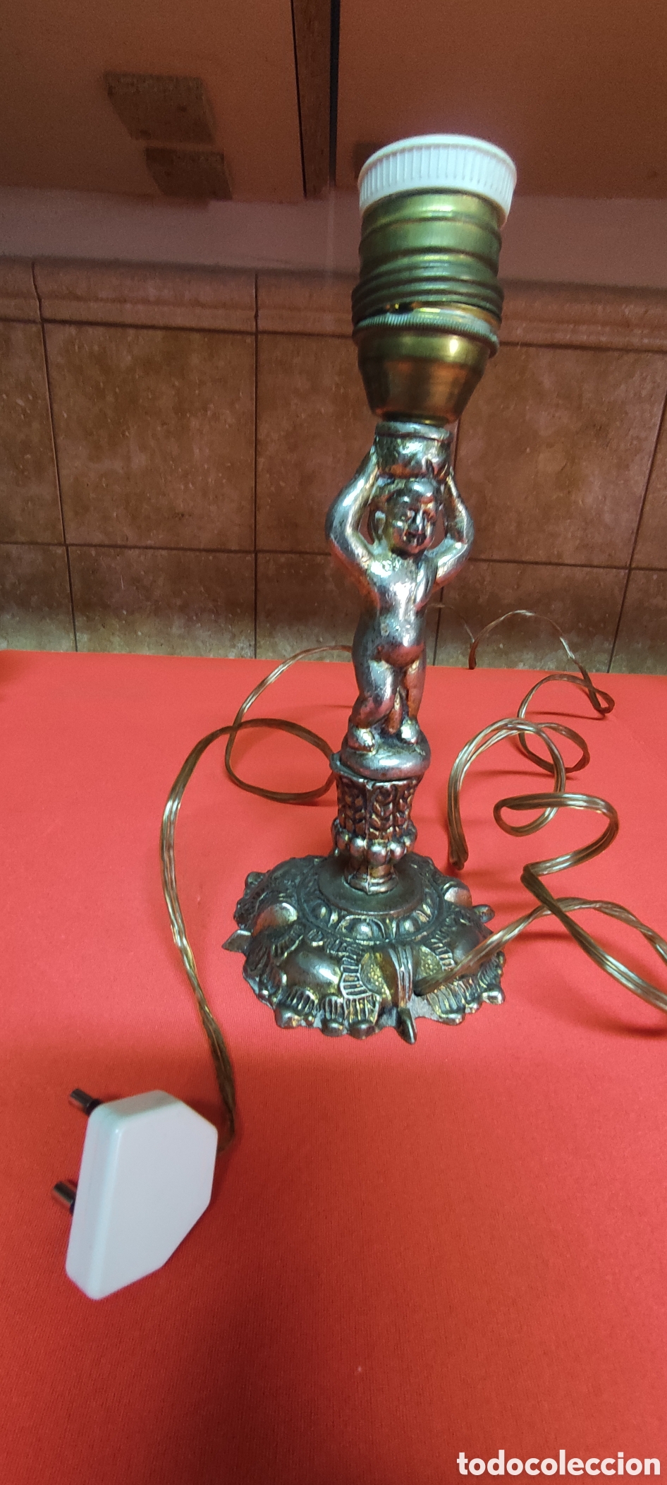 Antig&uuml;edades: Pie de lampara de bronce - Foto 2