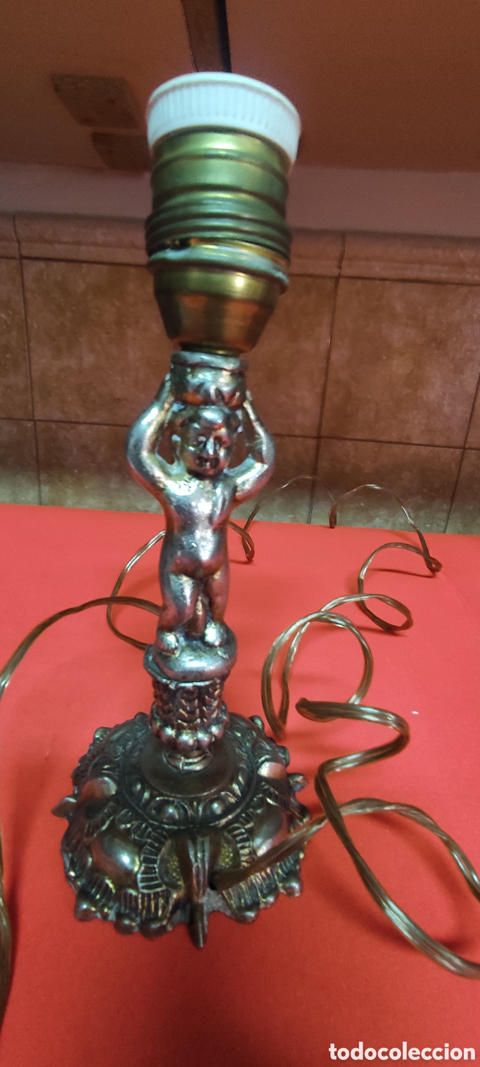 Antig&uuml;edades: Pie de lampara de bronce - Foto 3