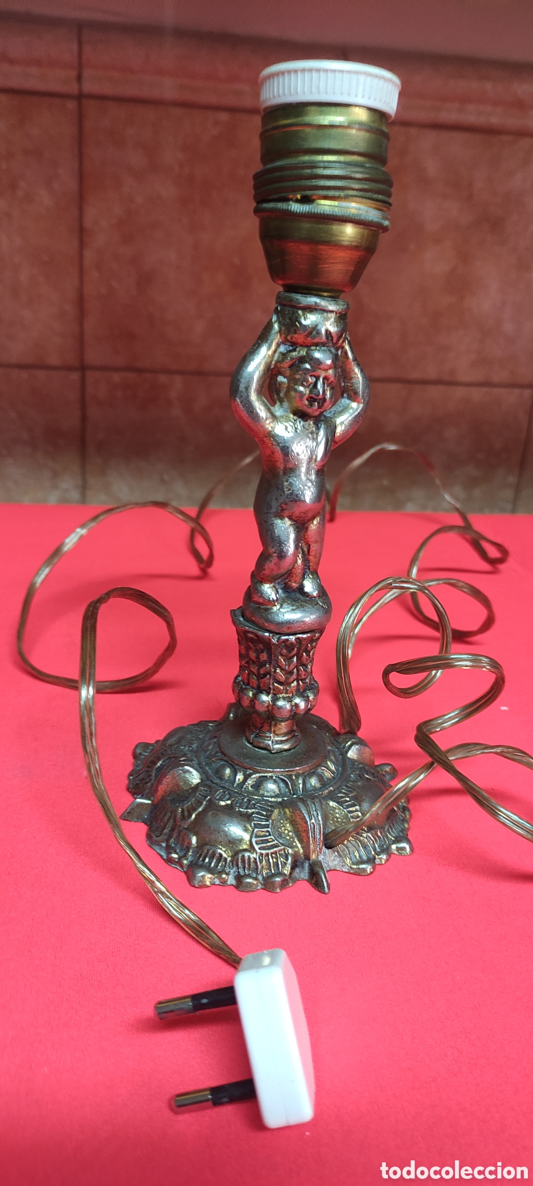 Antig&uuml;edades: Pie de lampara de bronce - Foto 5