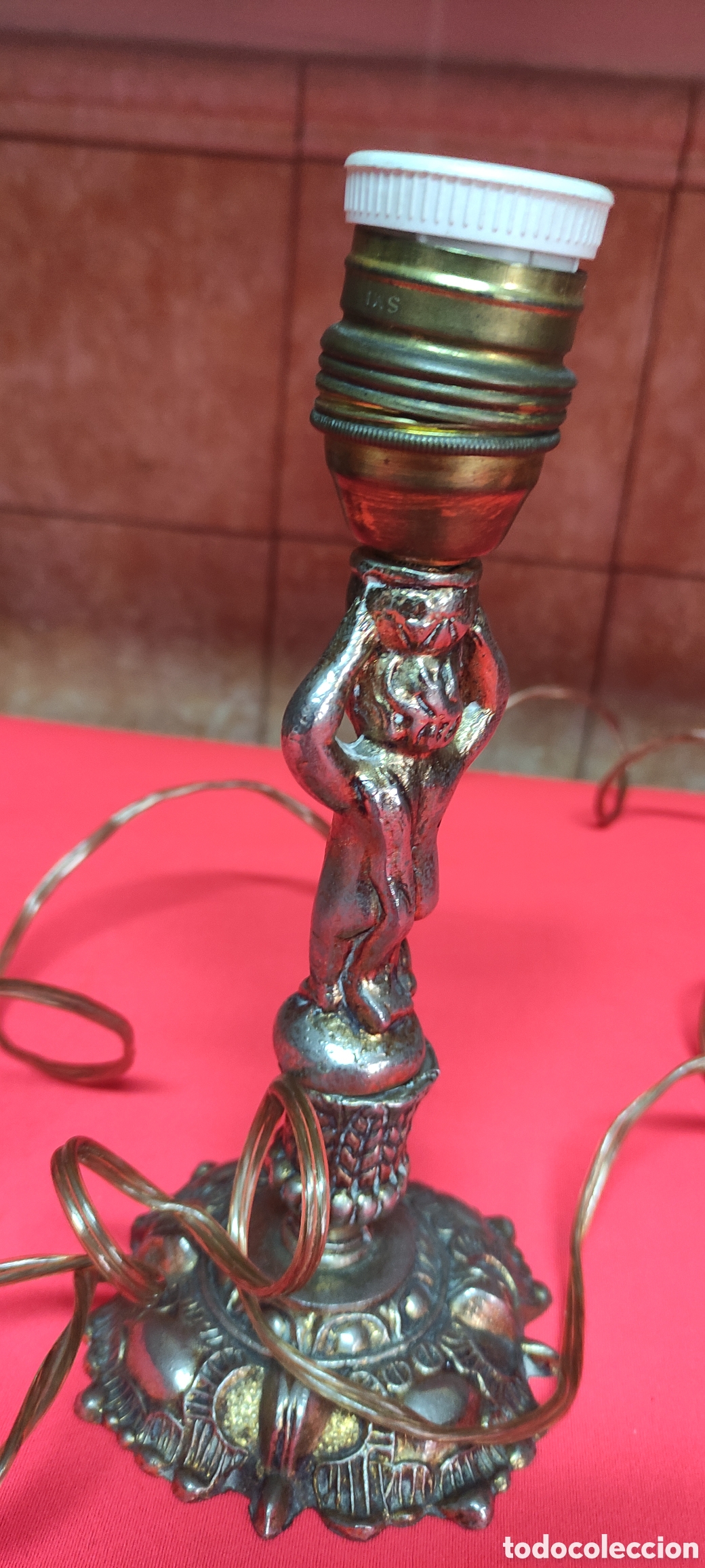 Antig&uuml;edades: Pie de lampara de bronce - Foto 6
