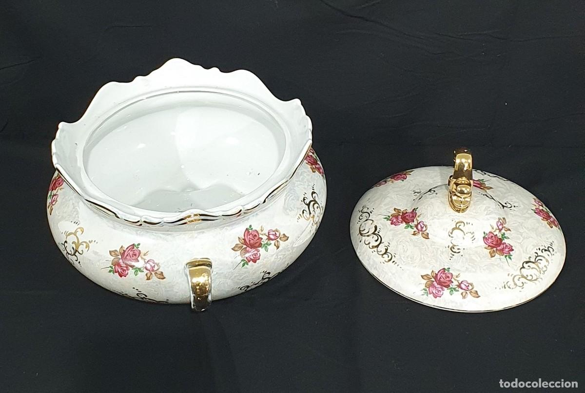 Antig&uuml;edades: Sopera de porcelana decorada 33cm - Foto 3