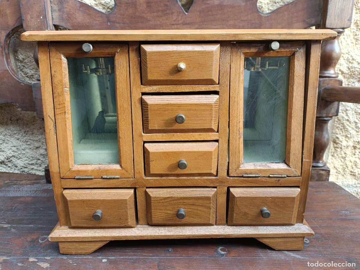 Antig&uuml;edades: Antiguo joyero de madera - Foto 1