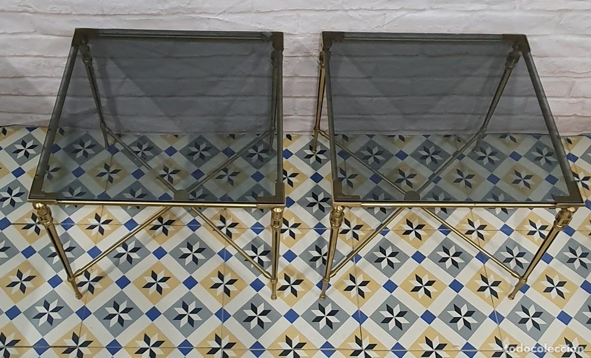 Antig&uuml;edades: Conjunto de tres mesas de bronce/laton - Foto 8