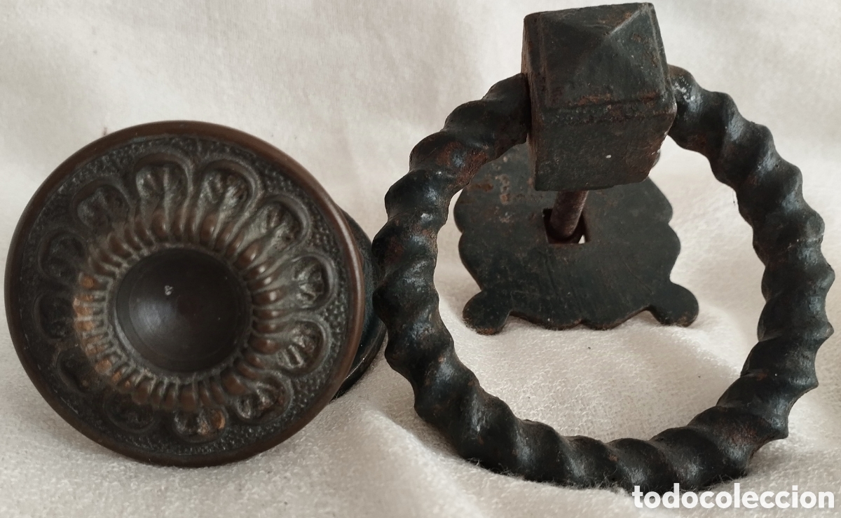 Antig&uuml;edades: Antiguo Llamador y Pomo Bronce. - Foto 2
