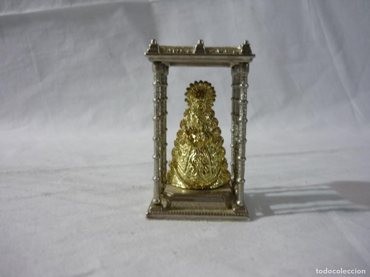 Antig&uuml;edades: Virgen del Roc&iacute;o met&aacute;lica en templete - Foto 3
