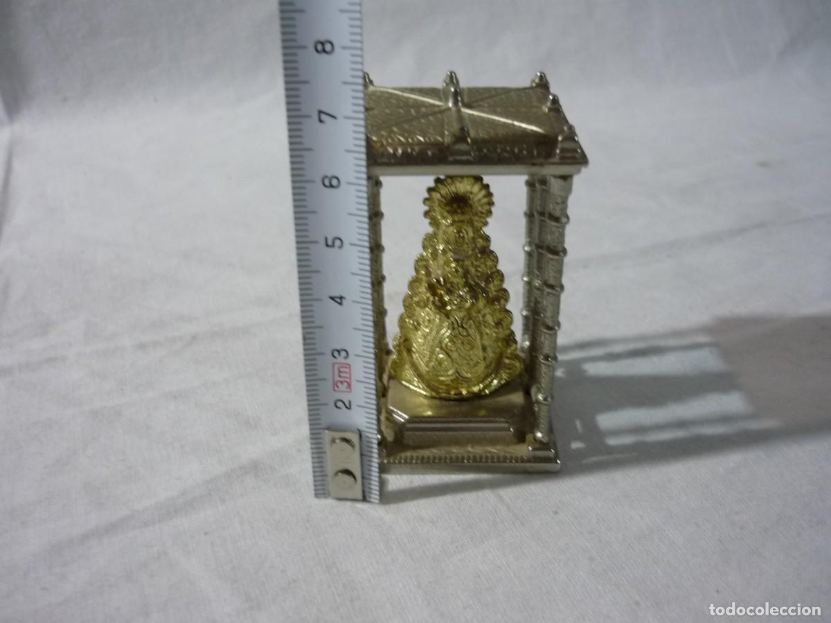 Antig&uuml;edades: Virgen del Roc&iacute;o met&aacute;lica en templete - Foto 9