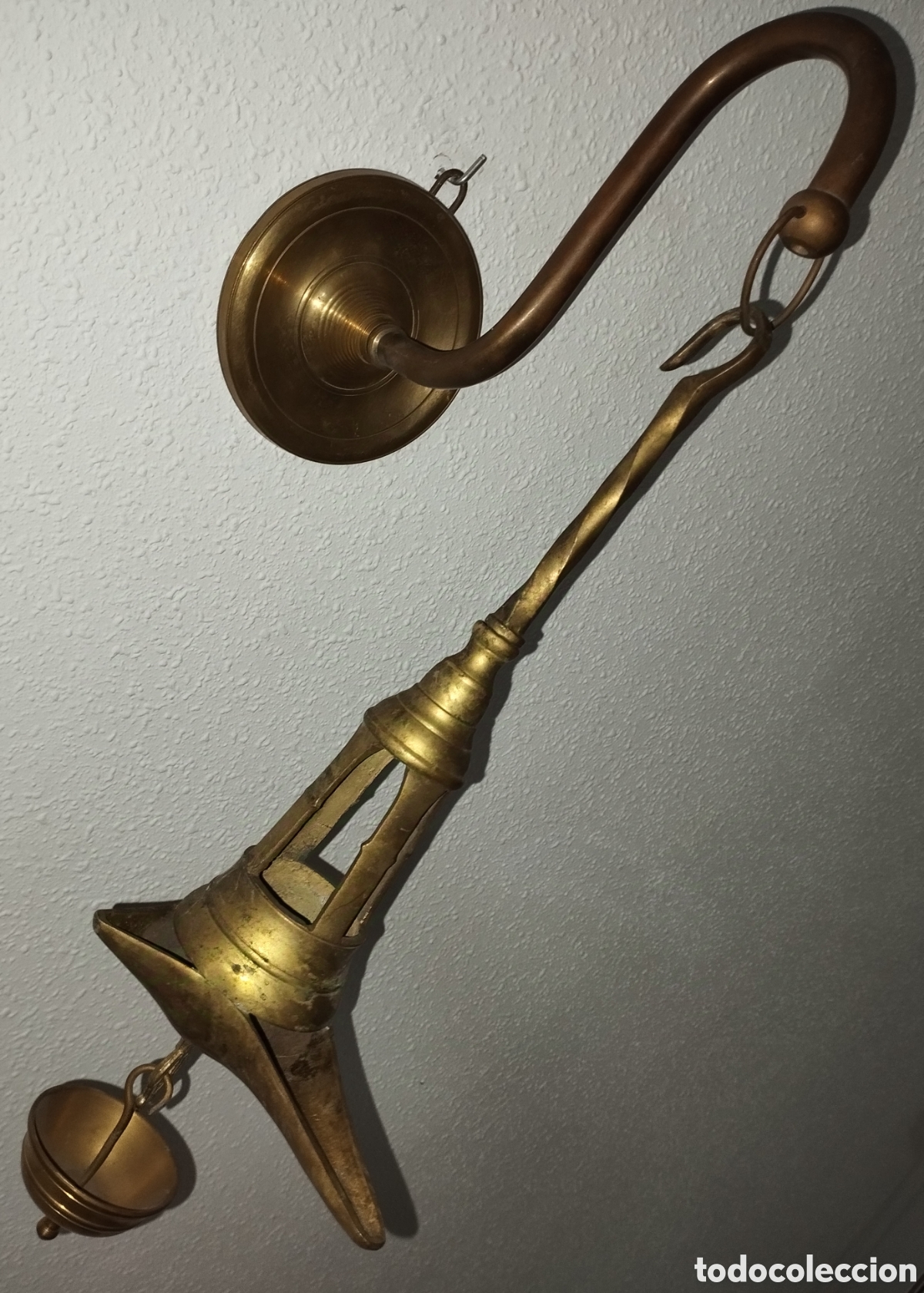 Antig&uuml;edades: Antigua L&aacute;mpara de Aceite bronce. - Foto 2