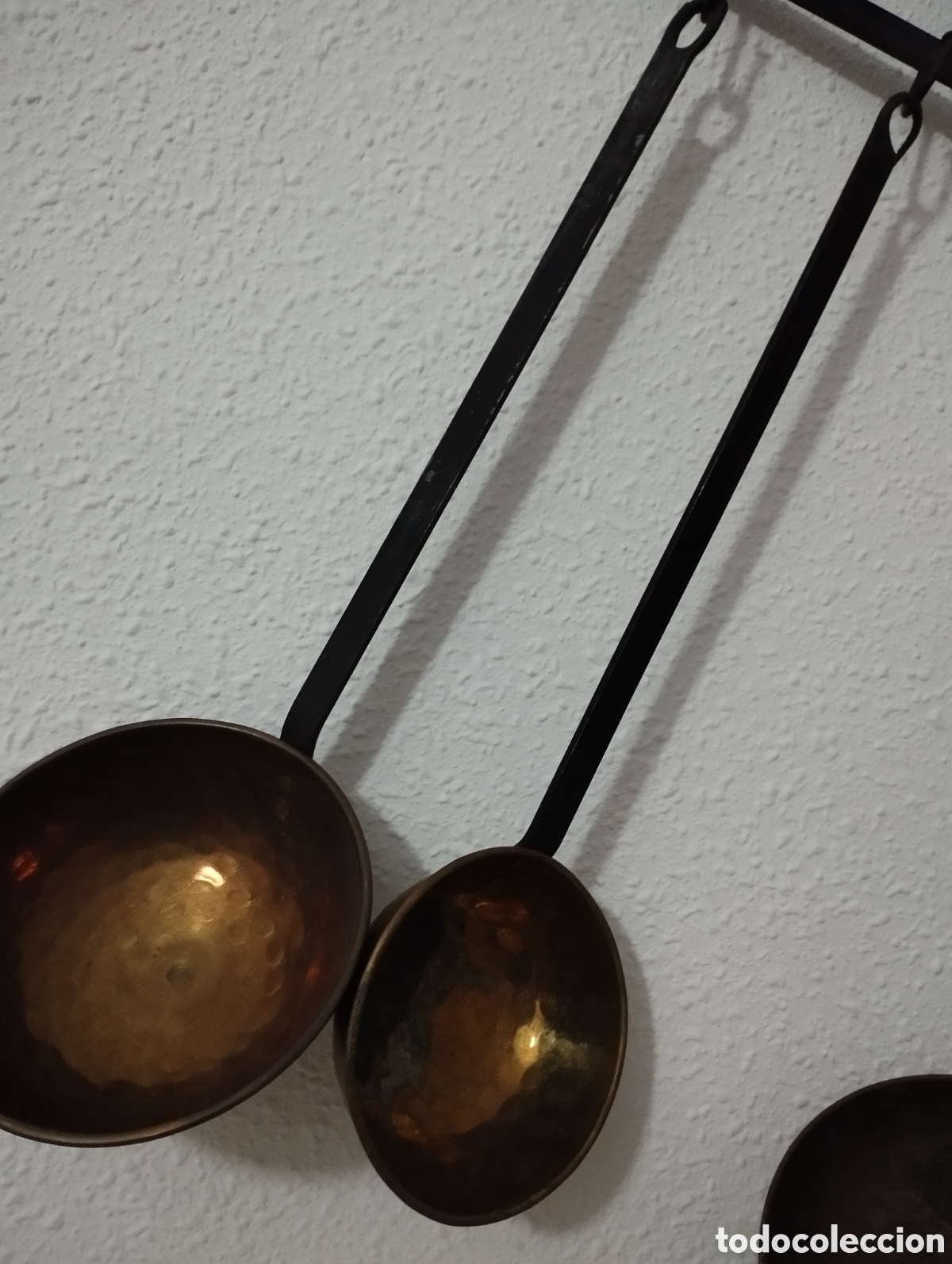 Antig&uuml;edades: Antigua Espetera y Cazos Lat&oacute;n. - Foto 18