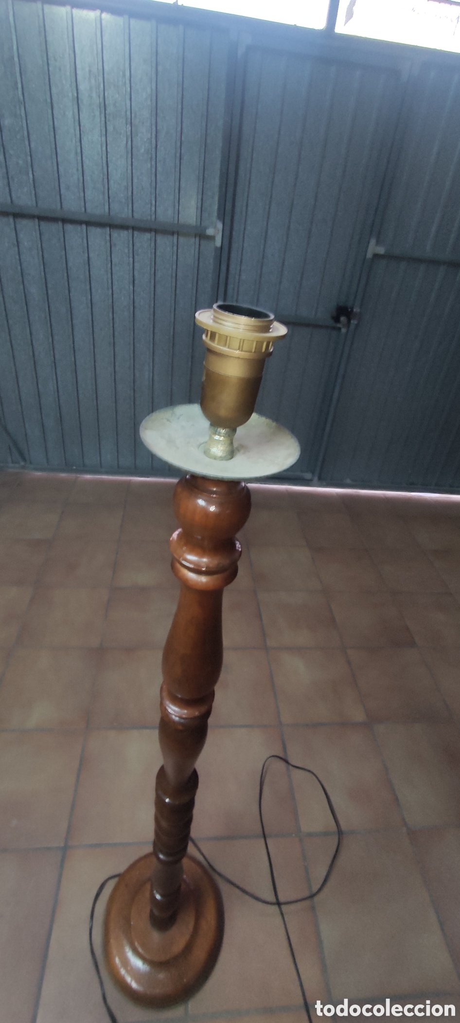 Antig&uuml;edades: Antigua lampara de pie - Foto 4