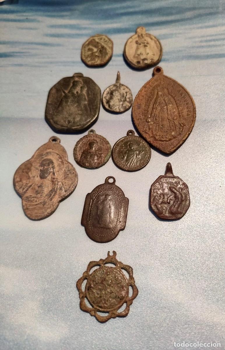 Antig&uuml;edades: LOTE VARIADO DE MEDALLAS RELIGIOSAS - Foto 1