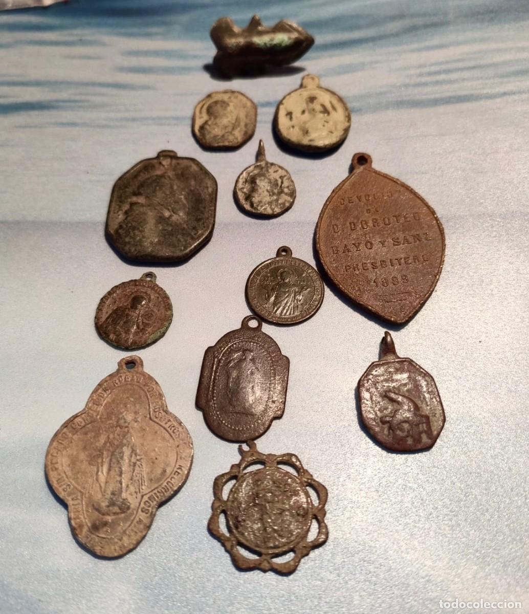 Antig&uuml;edades: LOTE VARIADO DE MEDALLAS RELIGIOSAS - Foto 2