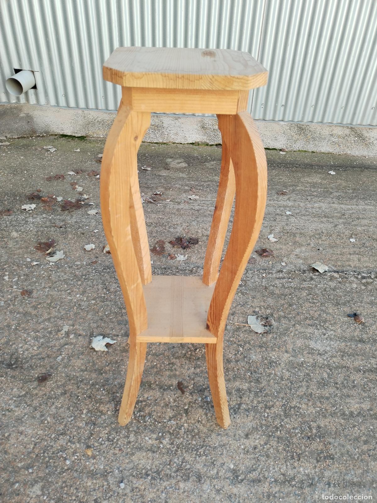 Antig&uuml;edades: mesita alta, peana de madera - Foto 3