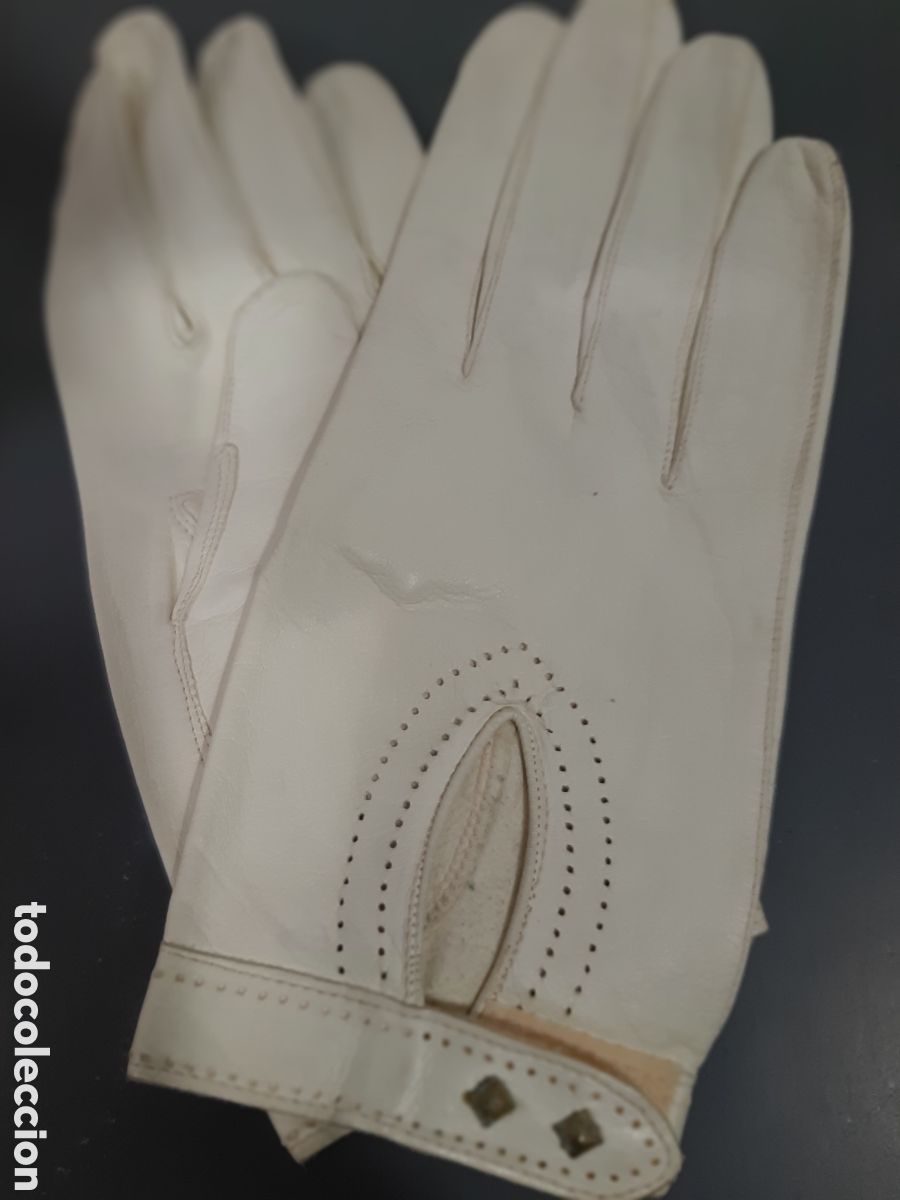 Antig&uuml;edades: Guantes blancos de dama piel - Foto 1