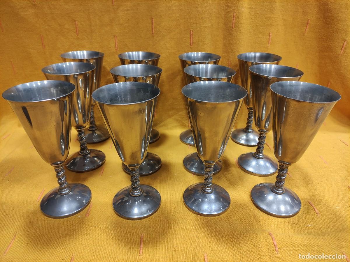 Antig&uuml;edades: 12 copas ba&ntilde;adas en plata - Foto 1