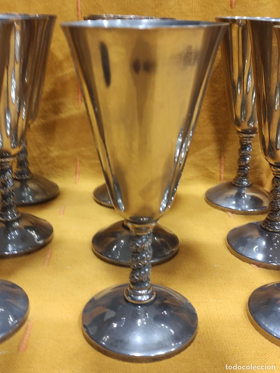 Antig&uuml;edades: 12 copas ba&ntilde;adas en plata - Foto 2