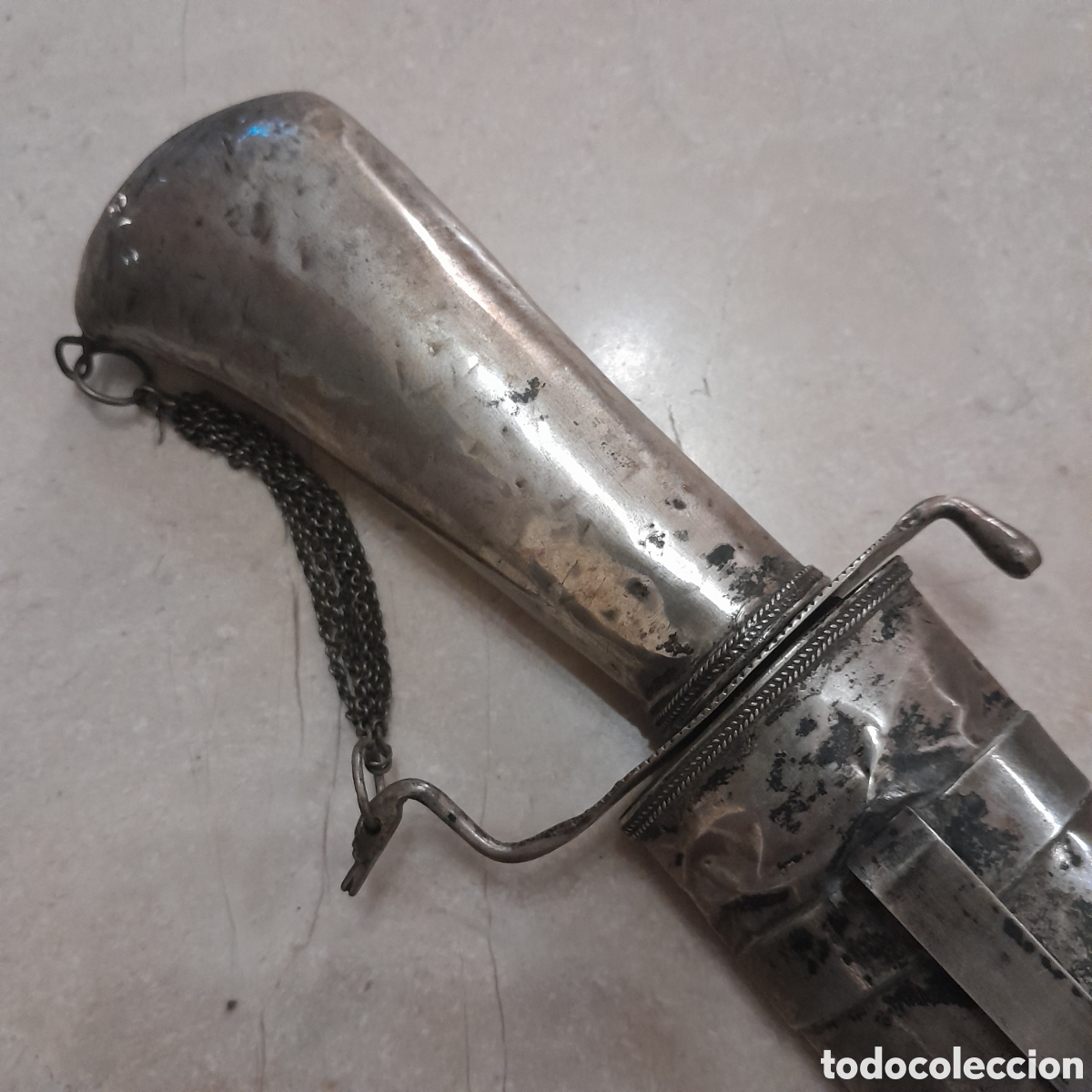 Daga oriental de plata