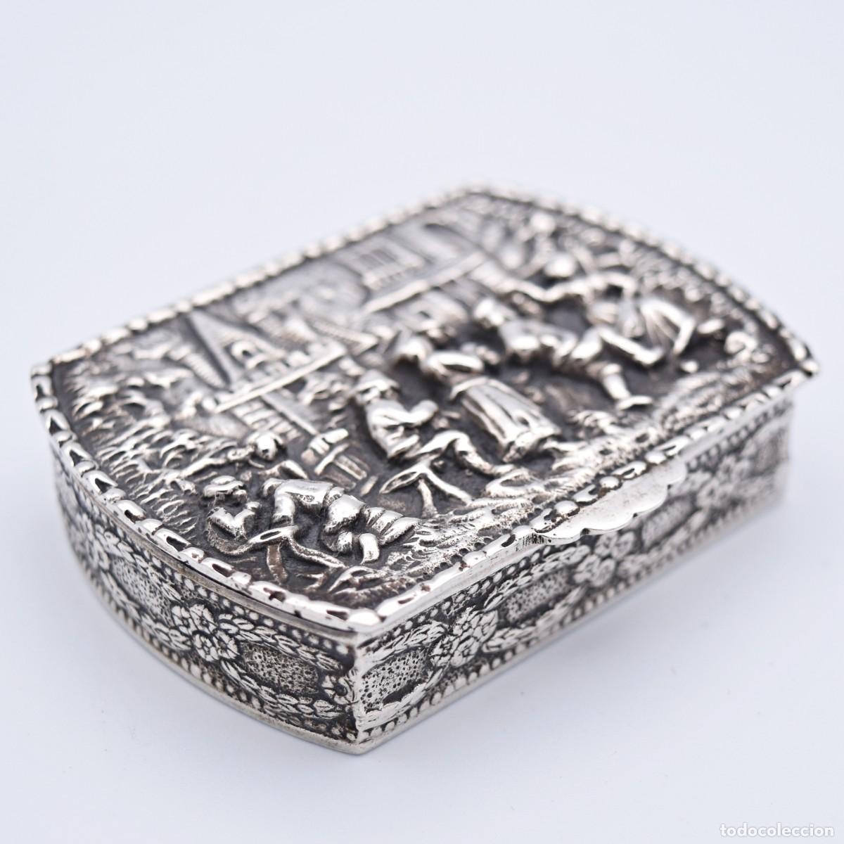 Antig&uuml;edades: Caja de plata sellada con interior dorado - Foto 5
