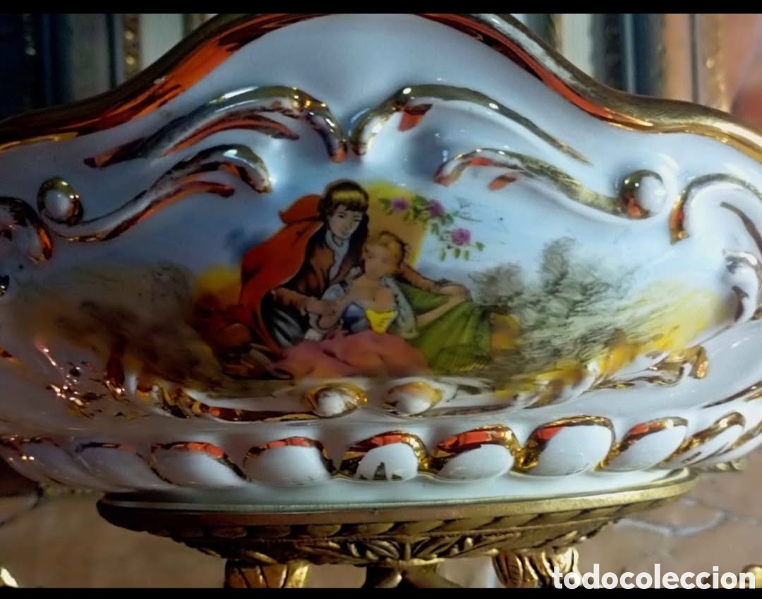 Antig&uuml;edades: Centro porcelana bronce - Foto 6