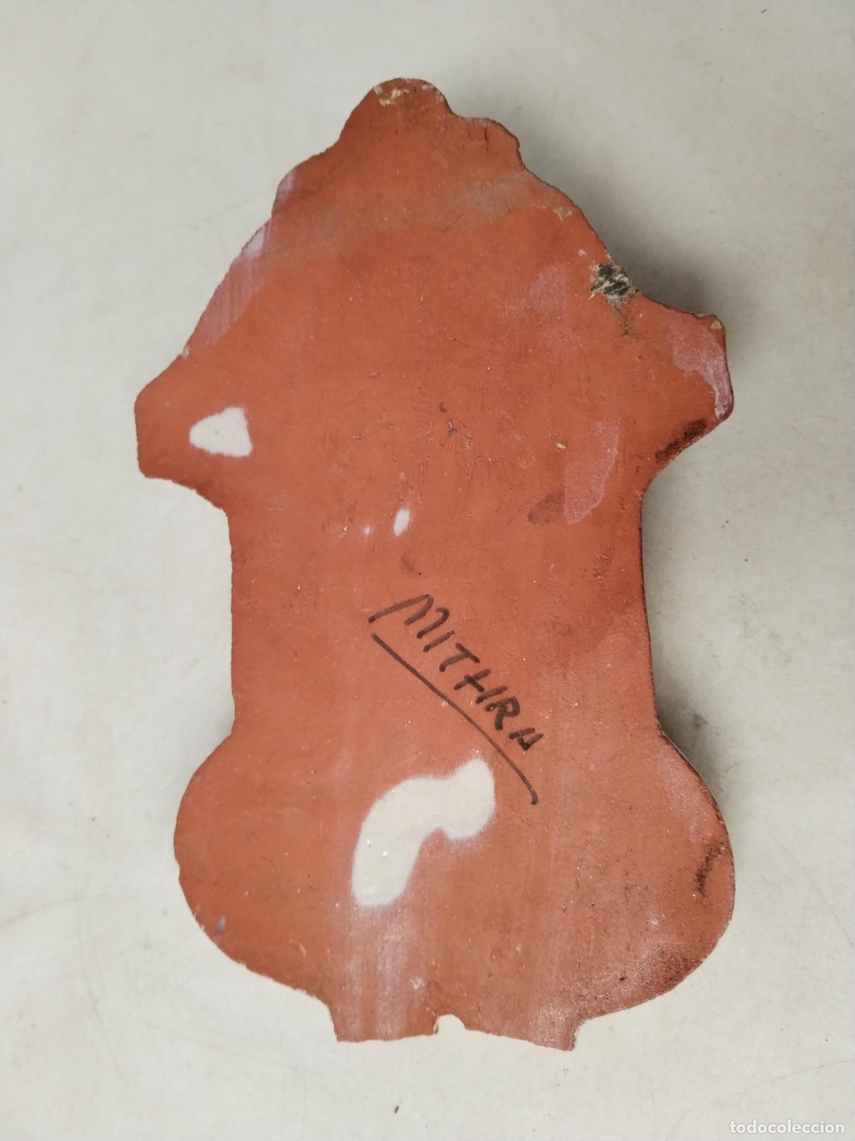 Antig&uuml;edades: benditera en caramica firmada mithra - Foto 3