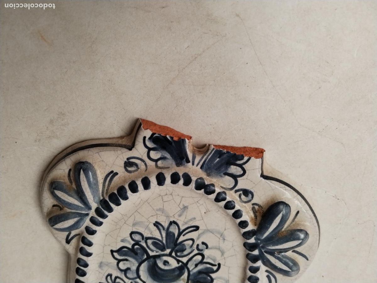 Antig&uuml;edades: benditera en caramica firmada mithra - Foto 4