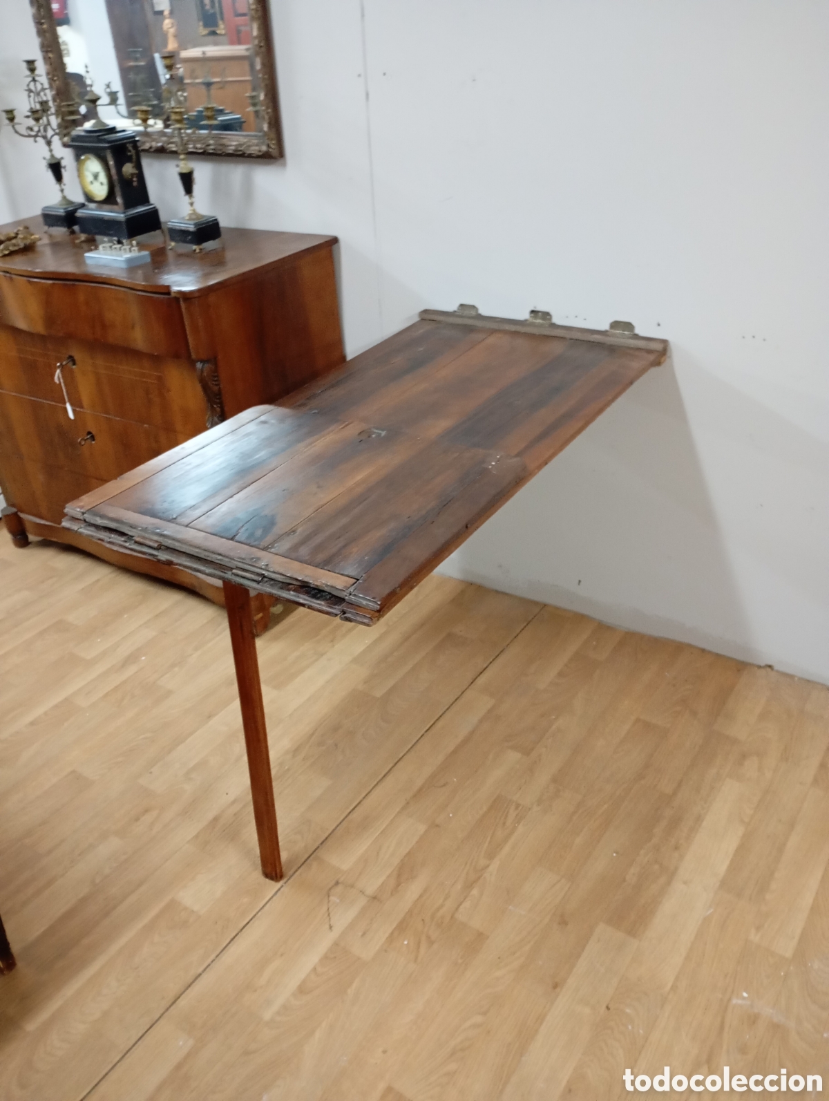 Antig&uuml;edades: MESA PLEGABLE DE NOGAL - Foto 3