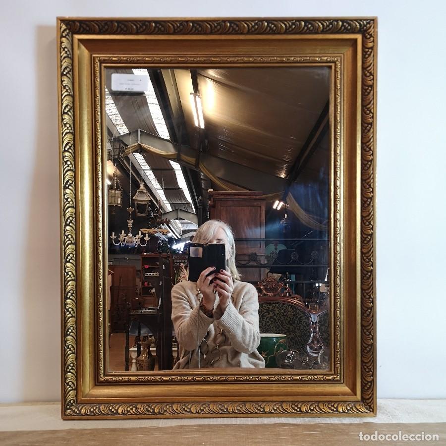 Antig&uuml;edades: Espejo con Marco Dorado - Foto 1