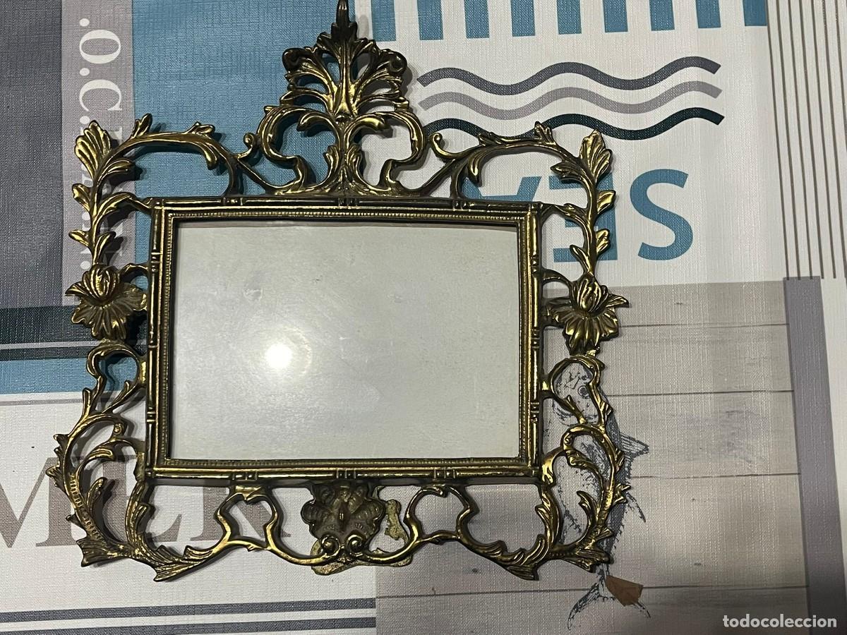 Antig&uuml;edades: MARCO ANTIGUO DE BRONCE/ LATON SOBRE MESA - Foto 1
