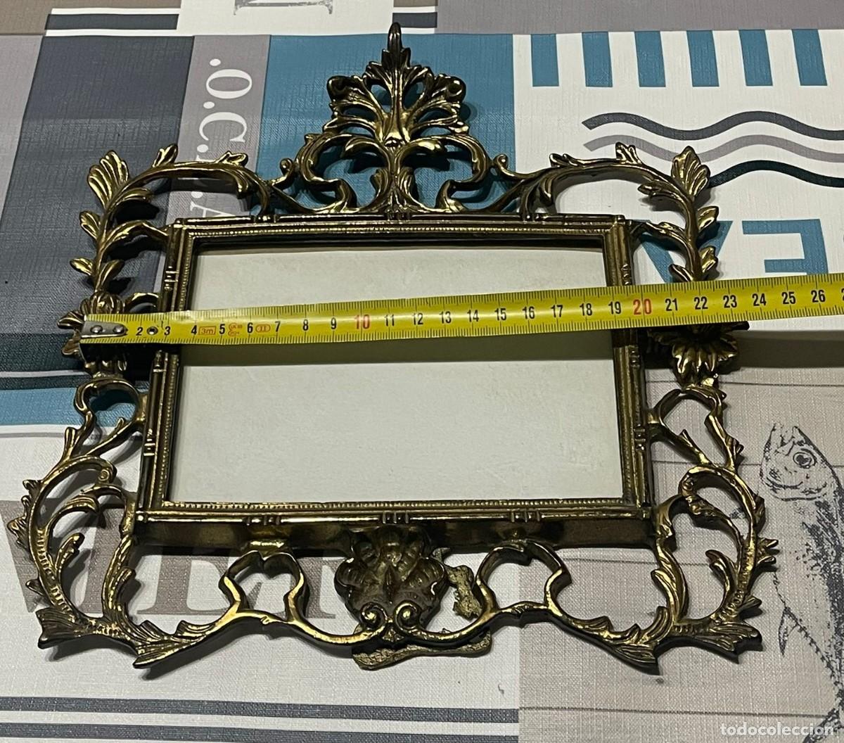Antig&uuml;edades: MARCO ANTIGUO DE BRONCE/ LATON SOBRE MESA - Foto 4