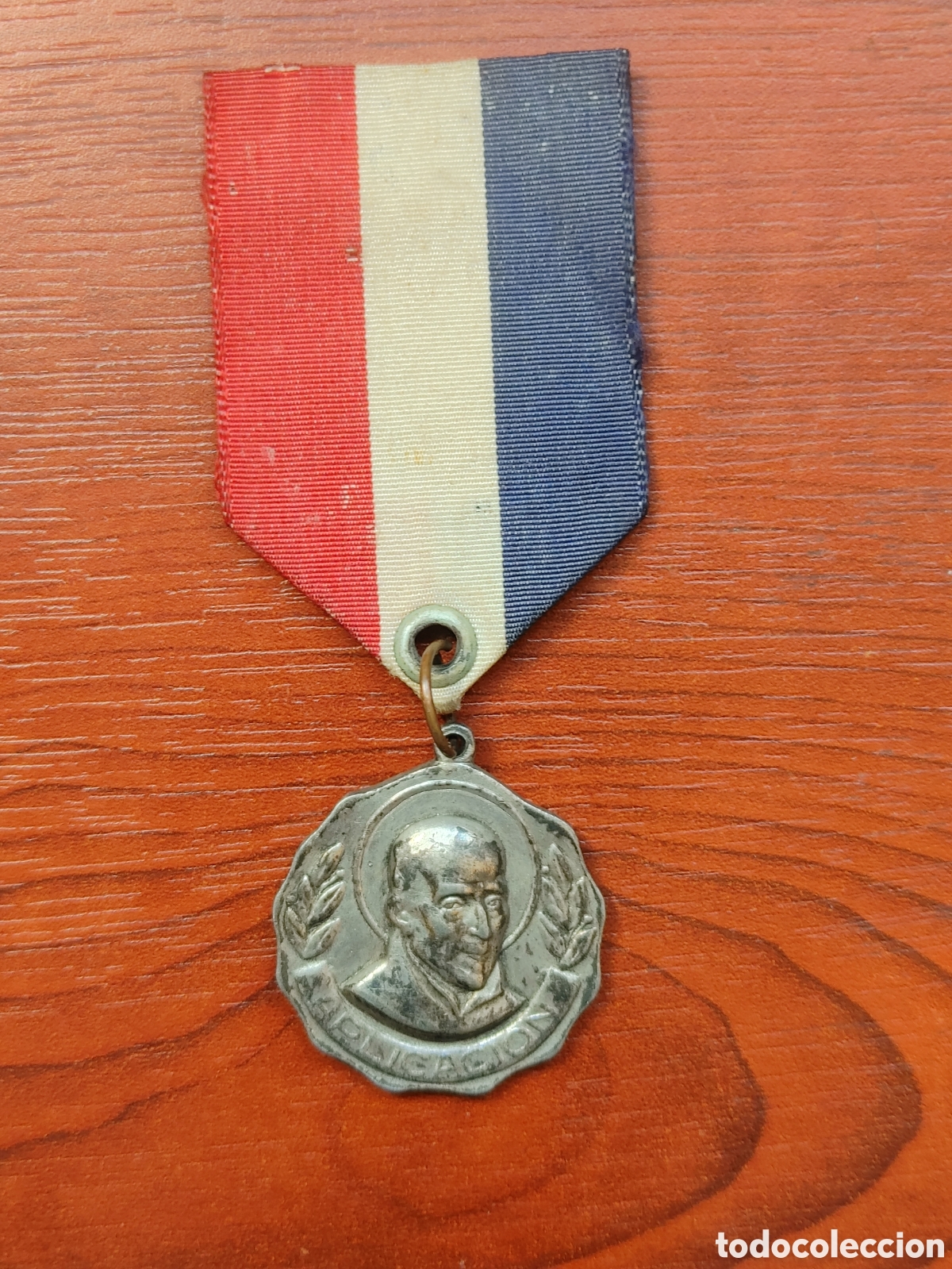 Antig&uuml;edades: Medalla. APLICACION. - Foto 1