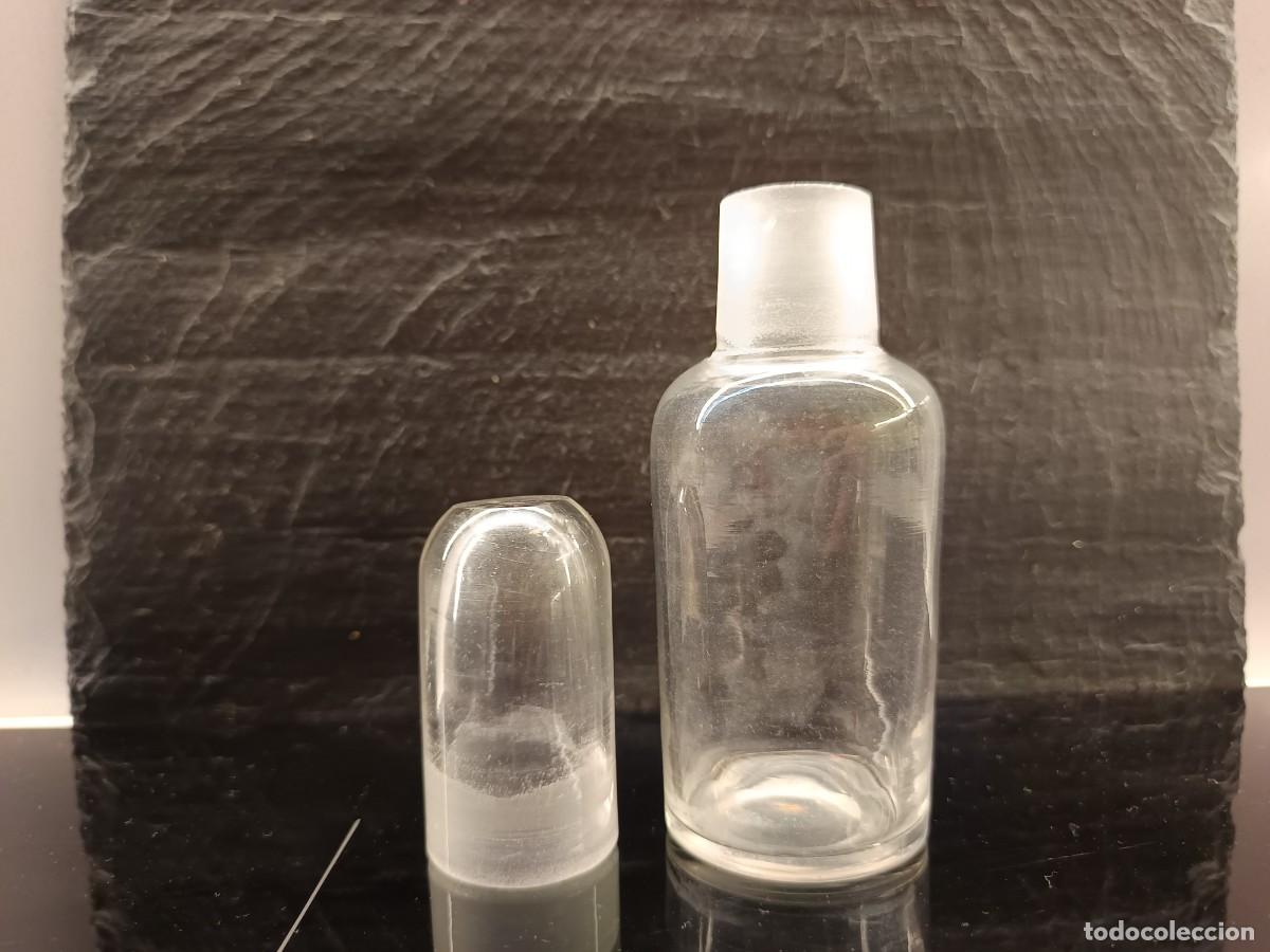 Antig&uuml;edades: Antiguo bote de cristal de laboratorio - Foto 3
