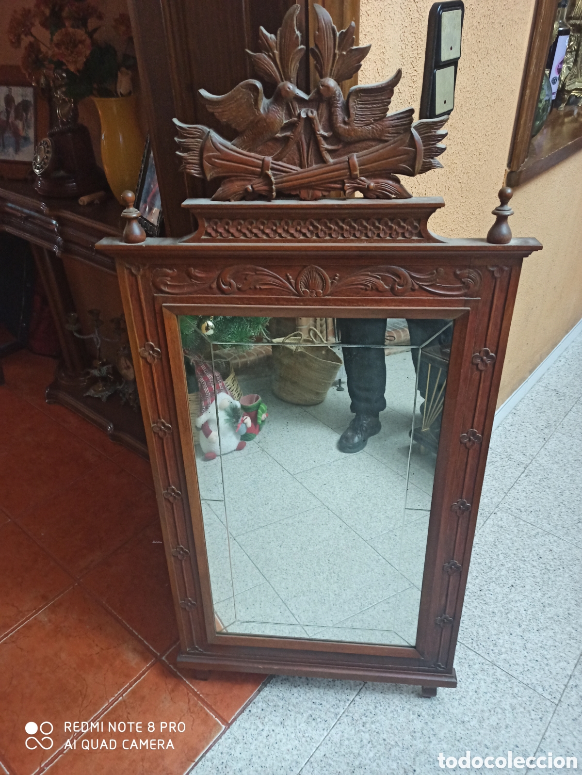 Antig&uuml;edades: Bonito espejo labrado - Foto 2