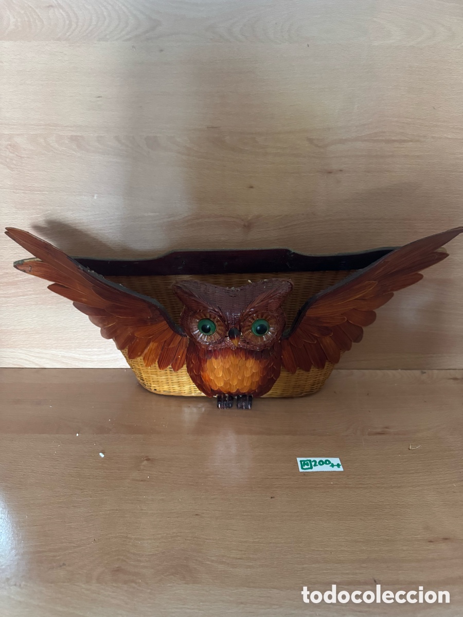 Antig&uuml;edades: Antiguo b&uacute;ho de mimbre - Foto 1