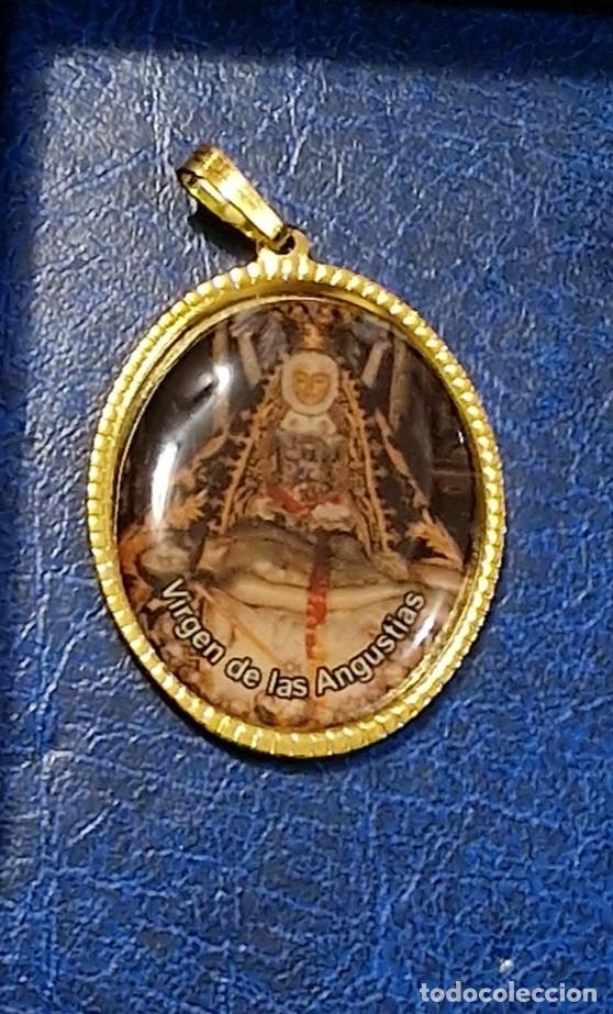 Antig&uuml;edades: Medalla de la Virgen de las Angustias - Foto 1