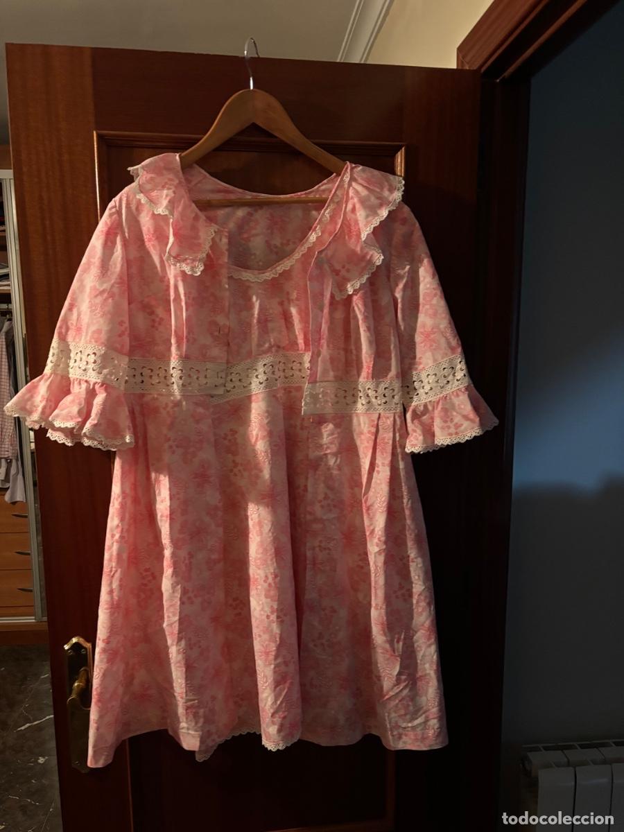 Antig&uuml;edades: Conjunto de camis&oacute;n y bata vintage - Foto 1
